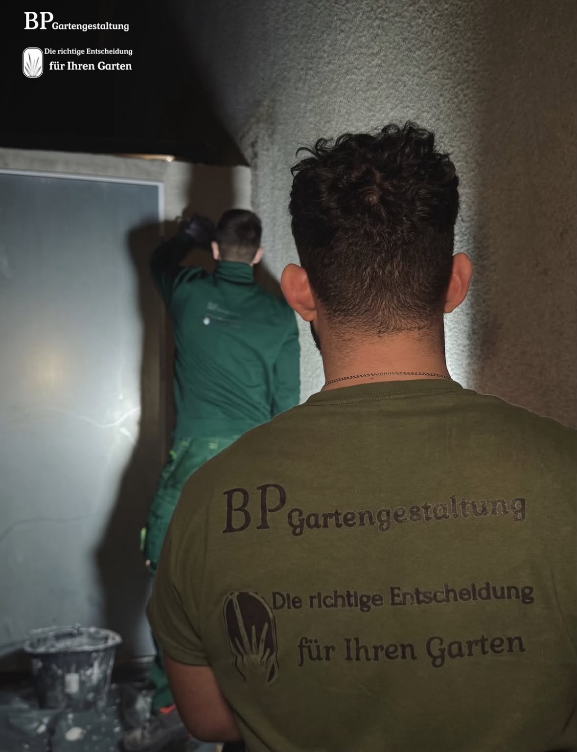 Das BP-Team im Einsatz bei Gartenarbeiten