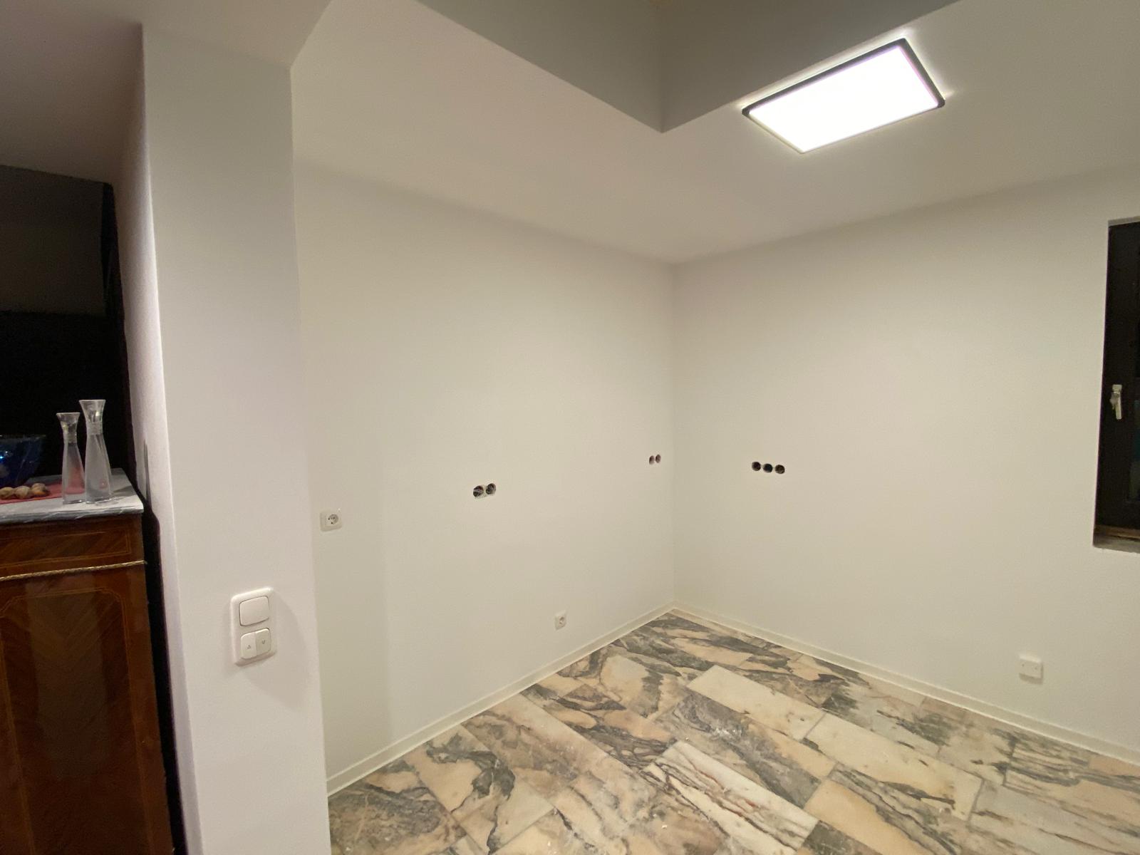 Fertiger Altbau-Raum mit erhaltenem Marmorboden